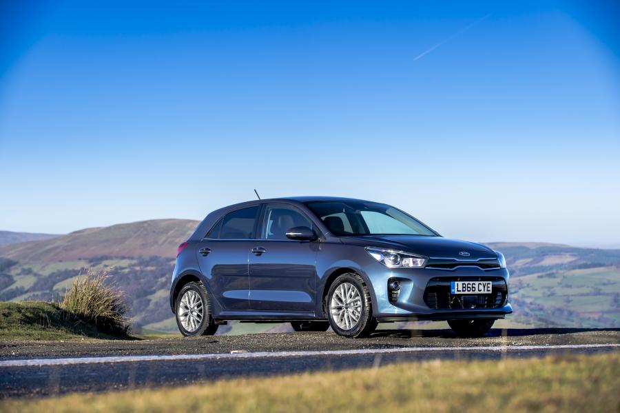  Kia Rio 5-Door 2017 года  (UK) (фото 4 из 145)